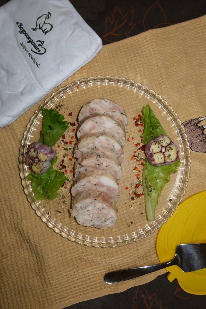 Рулет куриный в "Чесночном" маринаде
